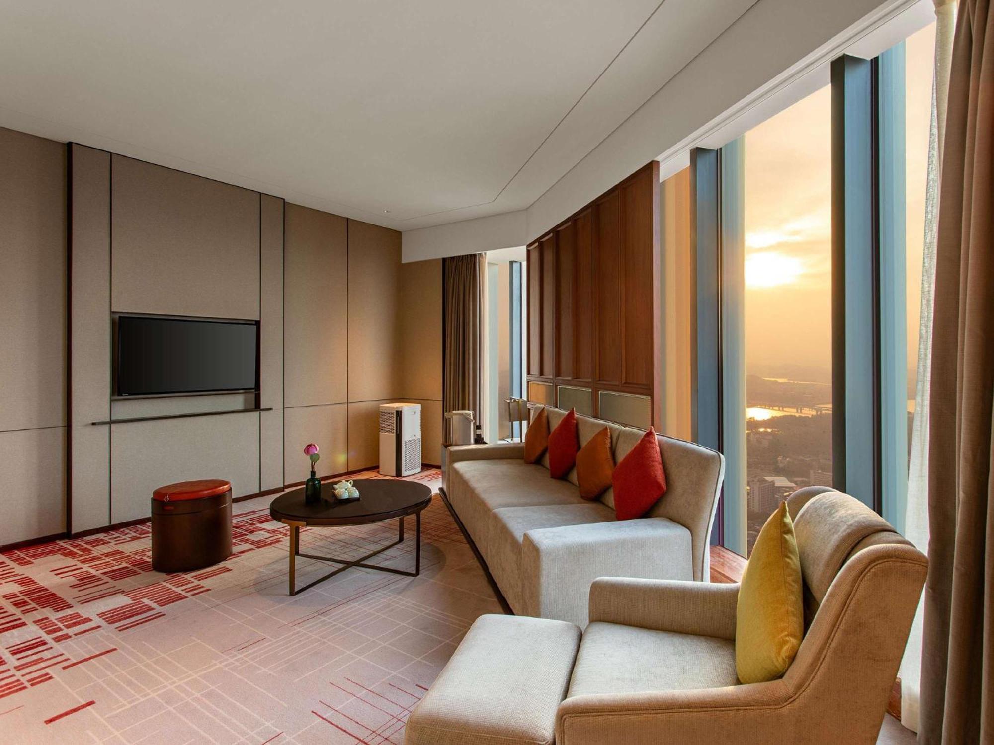 Отель Pullman Huizhou Kaisa Экстерьер фото